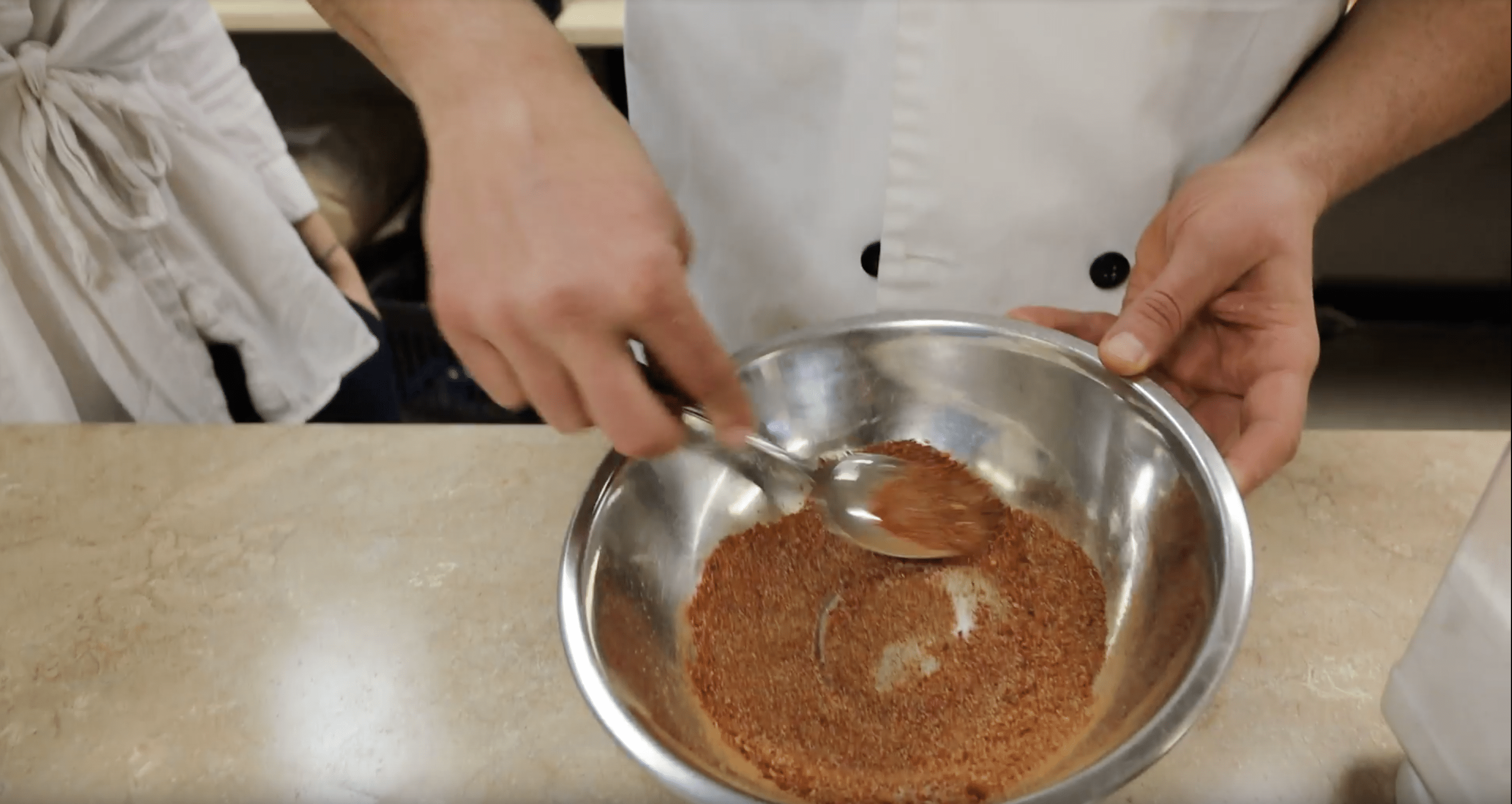 Read more about the article How Custom Seasoning Blends Elevate Large-Scale Food Brands